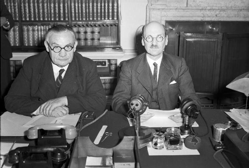A2_Labour_wikimedia_Bevin_Attlee_H_42138