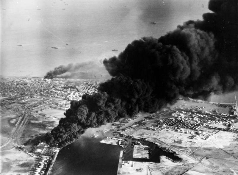 A3_wikimediat_Port_Said_following_English_bombing_Suez_Crisis